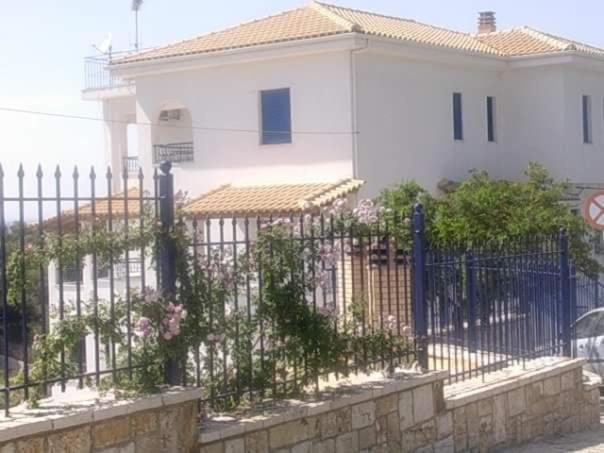Rodanthi Country house